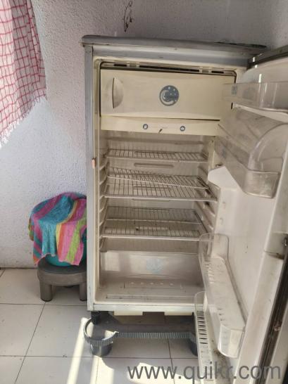 LG fridge in working condition