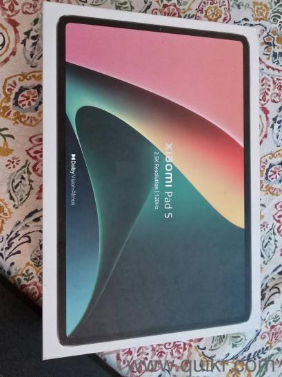 Xiaomi pad 5 gray color with magnetic case and original box for sale excellent condition no scratches