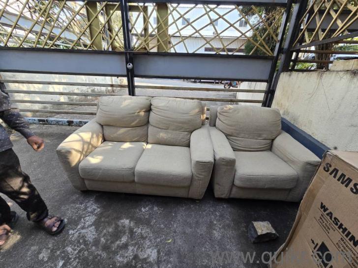 excellent condition,  need to replace 1-2 wooden small legs (at the bottom)