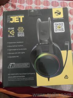 Gaming headphones wired with RGB lights(1)