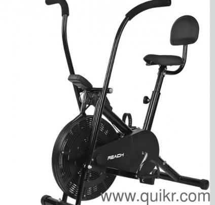 In good condition, screw and bolts available