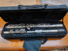 Premium Full-Size Silver Flute Barely Used (with free guide book)(2)