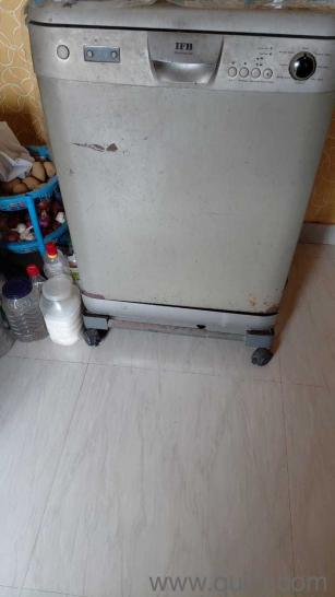 Washes all kinds of utensils