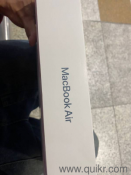 Apple 2025 MacBook Air (13-inch, Apple M4 chip with 10-core CPU and 8-core GPU, 16GB Unified Memory, 256GB)(4)