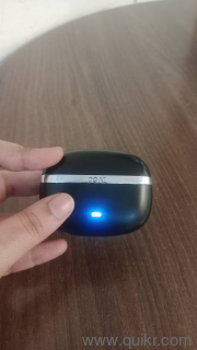 Boat nirvana earpods ( black) no damage at all . all touch sensors working .(1)