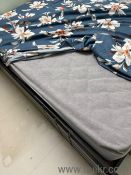 Queen size spring mattress(4)