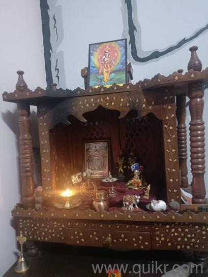 it's a 2 year old temple with very good condition
