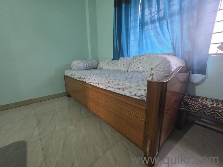 Diwaan with Mattress - Good Condition(2)