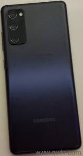 SAMSUNG S20 FE 5G. 8 GB RAM. 128 GB Internal Storage. Lightly used.(1)