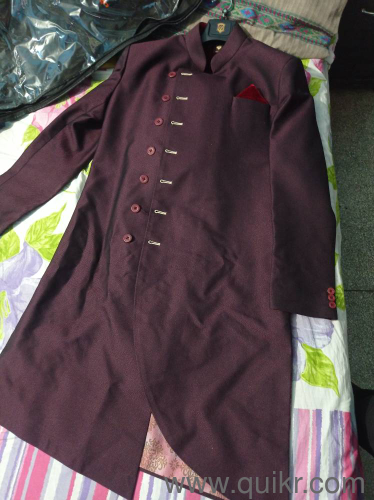 manyavar indo western sherwani sirf 4 ghnte pehni hai bilkul new hai(3)