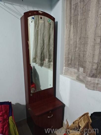 Chest of Drawers and Dressing table