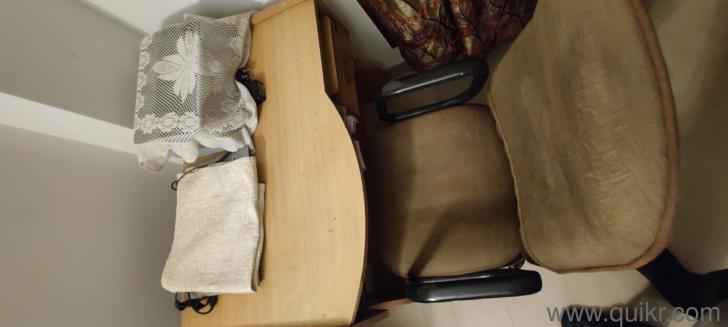 Used Computer table and chair(1)