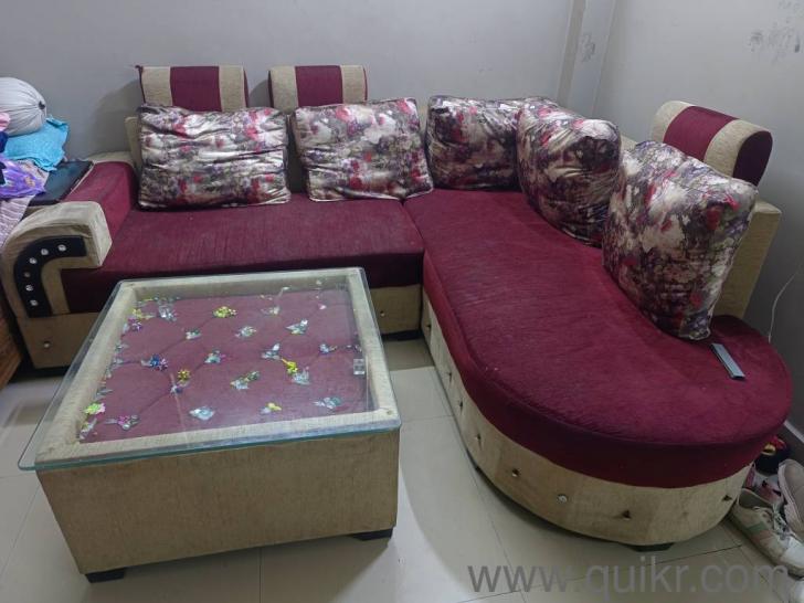 sofa set 5 seater with 2 puffy(1)