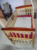Babyhug Crib in mint condition(3)