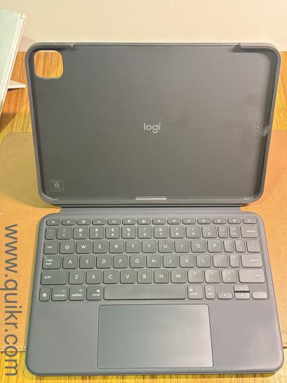 Logitech Combo Touch iPad Pro(1)