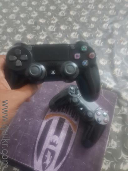 Ps 4 slim with 2 orignal controller(1)