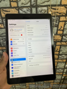 Apple iPad (7th Generation)  Mint Condition(3)