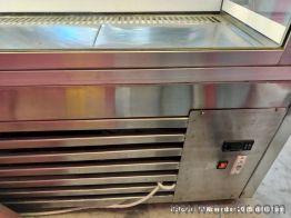 Cake display cooling machine 5 ft(3)