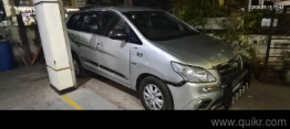Used Toyota Innova 2010 Model Images