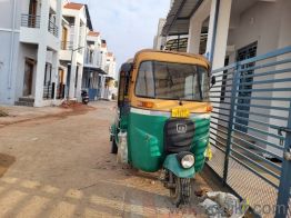 35k km driven bajaj re (2018) model