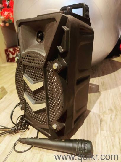 Amazon speaker with basic features like FM, bluetooth and Mike(1)