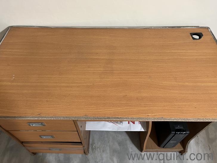 Free computer / office table Delhi Quikr