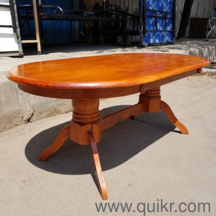 Royal Oak Designer Centre table with Carvings legs in mint condition