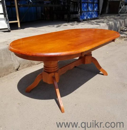 Royal Oak Designer Centre table with Carvings legs in mint condition