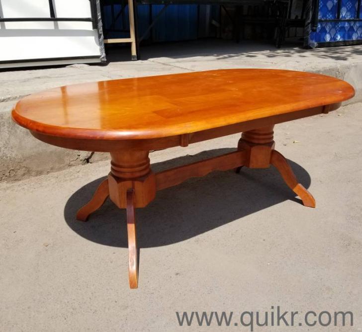Royal Oak Designer Centre table with Carvings legs in mint condition