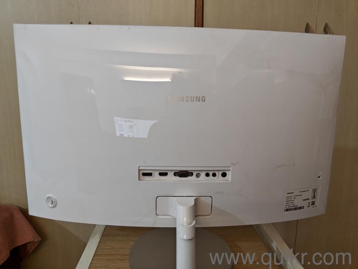 Samsung Full HD 27 in. Curved Monitor. No dead pixel. First hand use