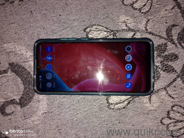 4 mahine Chala Hua mobile hai original display not crack