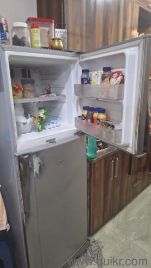 Sharp refrigerator(250L) in good working condition