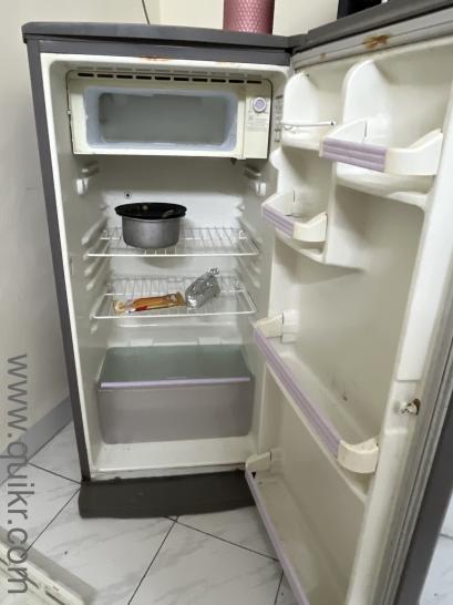 Fridge is in a working condition(1)