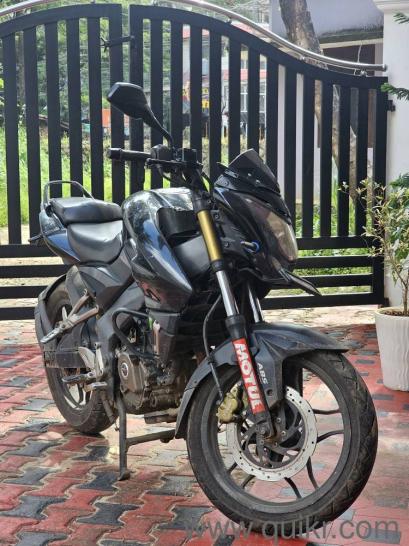 Bajaj Pulsar 200 NS - 2014(1)