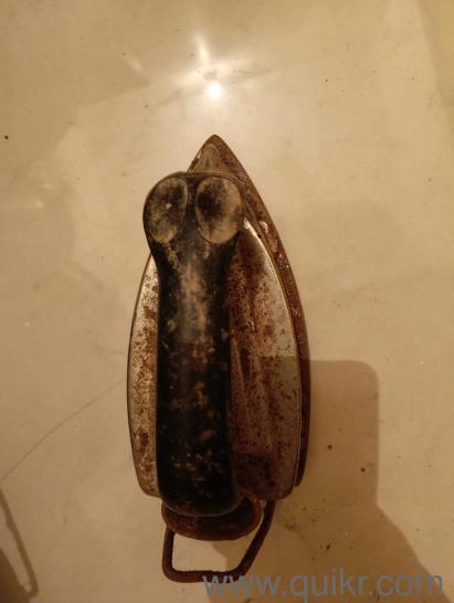 Bajaj Heavy waight Iron in good condition