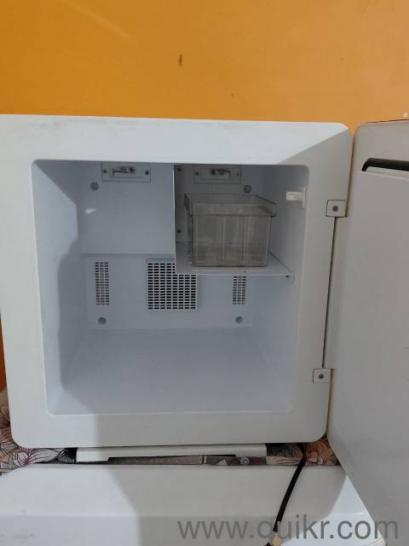 Godrej Personal mini fridge 30L(2)