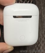 AirPods 2 in perfectly working condition with box and case(2)