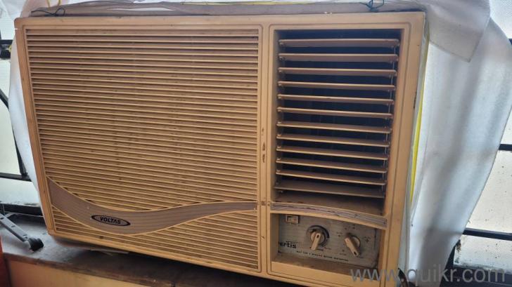 Window AC in good working condition(1)