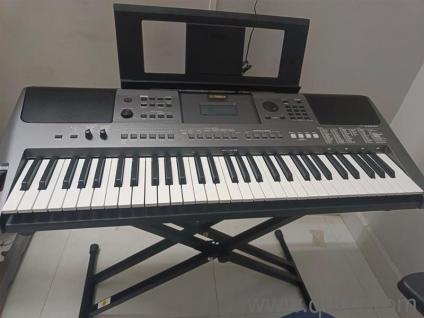 Yamaha PSR-I500 Digital Keyboard Excellent Condition | With Stand + Adapter | Price Negotiable(1)