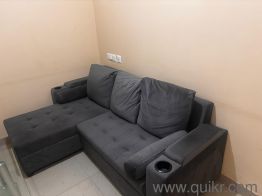 A good clean sofa good condition with coffee table and bookshelf(3)