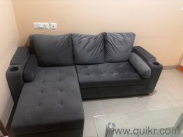 A good clean sofa good condition with coffee table and bookshelf(4)