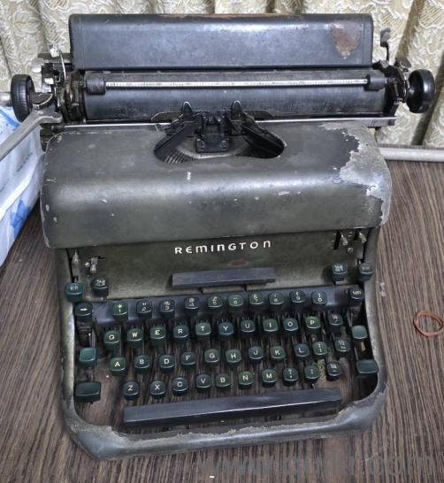 Remington typewriter for sale model 17