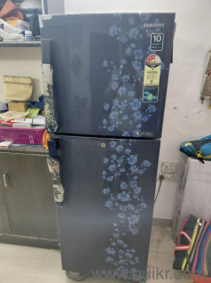 Fully functional Samsung refrigerator double door .
