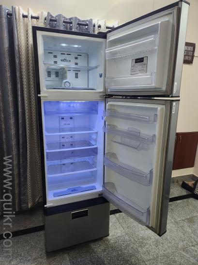 330L, 3 Door, Whirlpool refrigerator in excellrnt working condition, selling since i purchased bigger fridge, 6 yrs old(2)