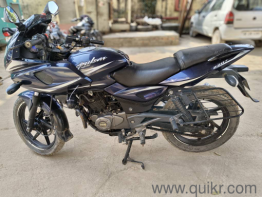 Bajaj Pulsar 220 F - 2017(3)