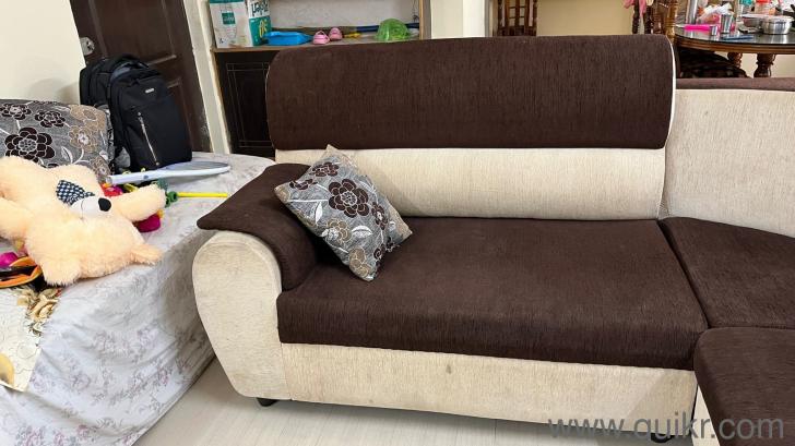3+3+1 seater L shaped sofa with 2 pillows. Coffee and cream colour fabric in good condition(1)