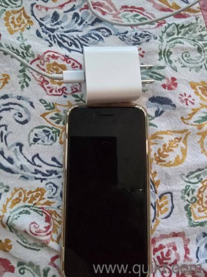 IPhone SE 64GB RED BRAND NEW CONDITION