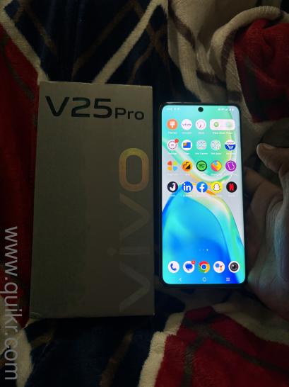 Only 1 year used , Good condition Mobile, Urgent sell need money(3)