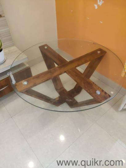 glass center table in good proce(2)