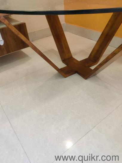 glass center table in good proce(1)